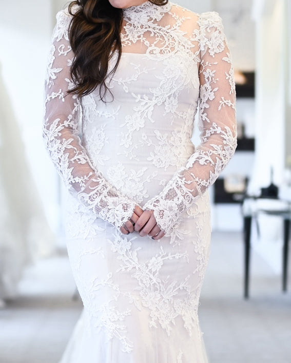 fitted lace wedding dress Ines Di Santo 
