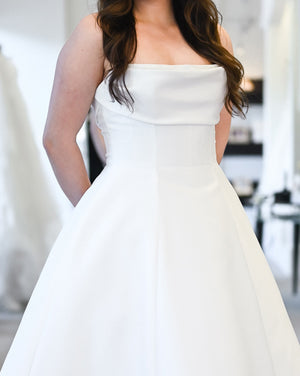 Monique Lhuillier "Buckingham" Sample Gown